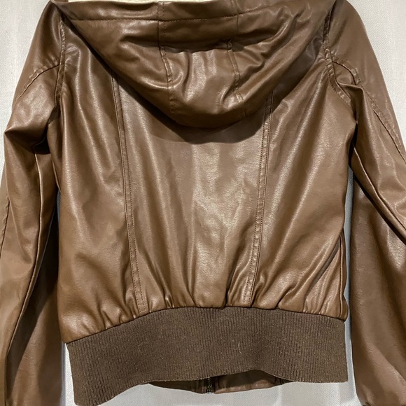 Jacket Medium - Picture 9 of 9